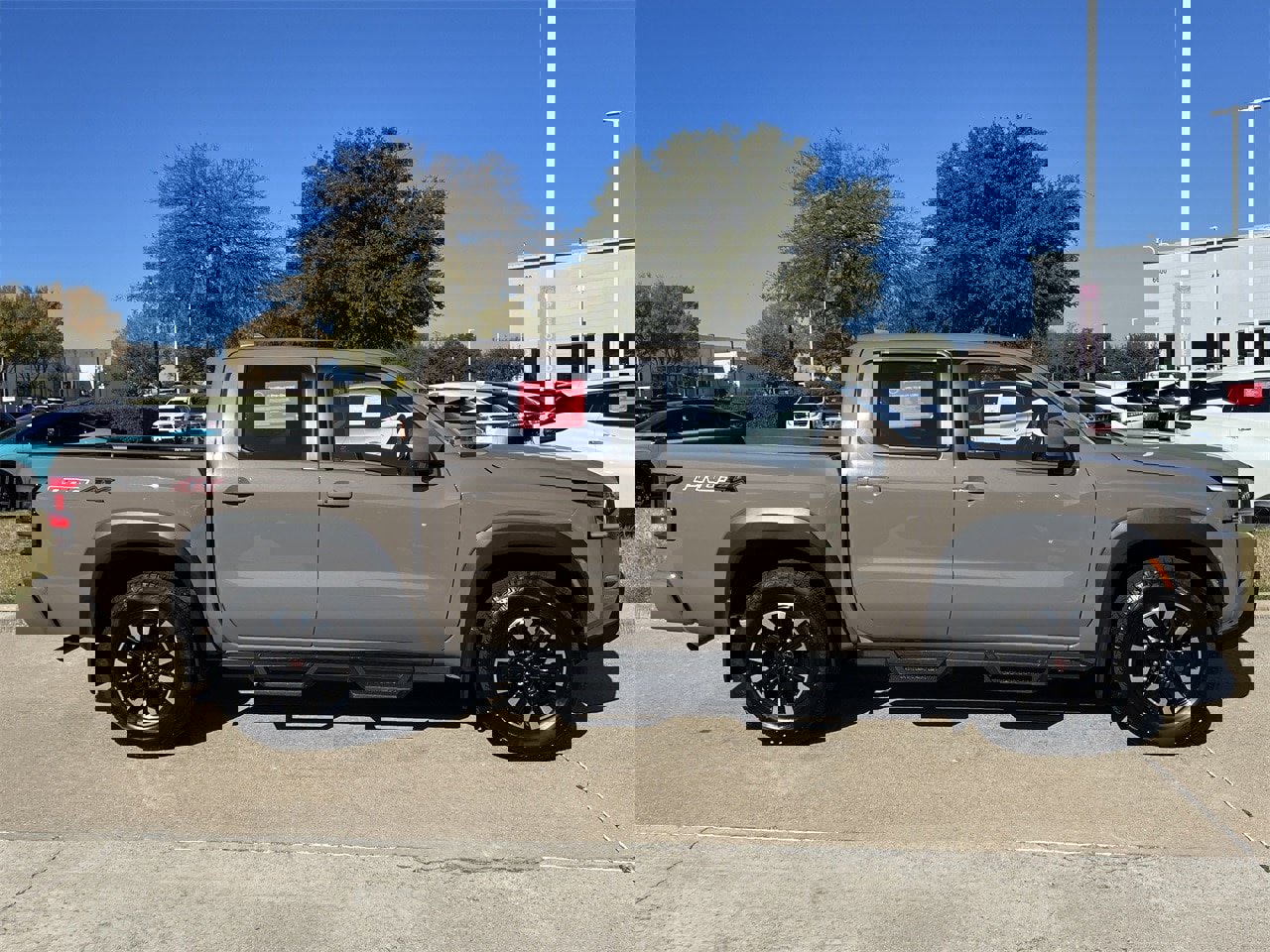 Certified 2024 Nissan Frontier PRO-4X w/ Off-Road Protection Package image 3