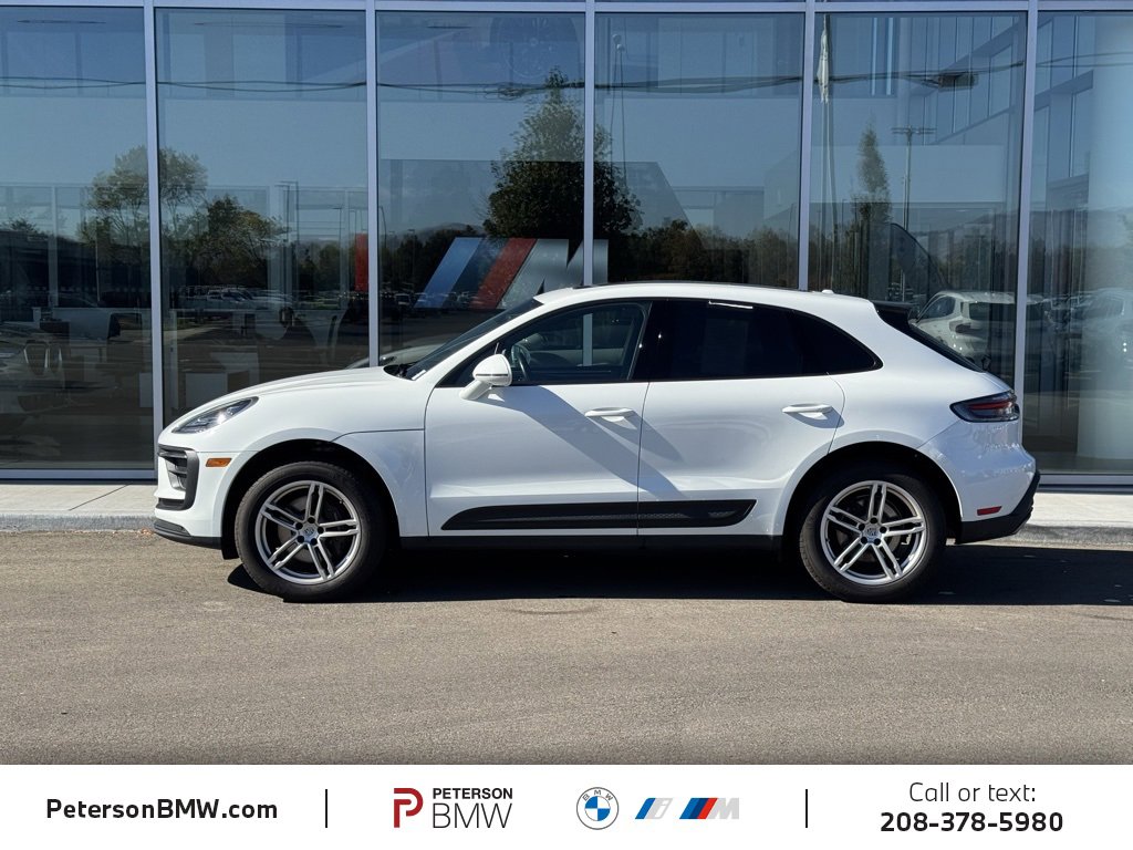 Used 2024 Porsche Macan image 3