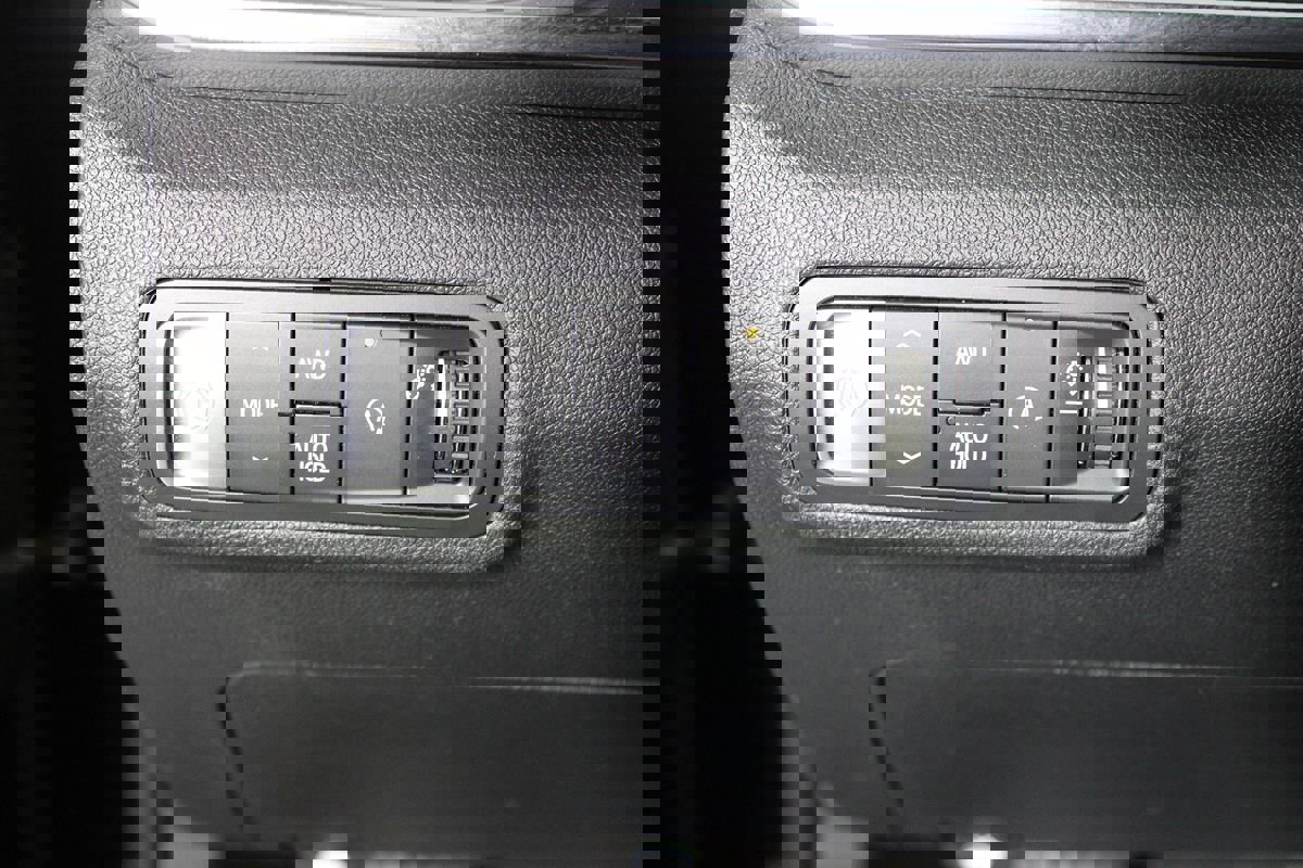 Used 2025 GMC Terrain Elevation image 12