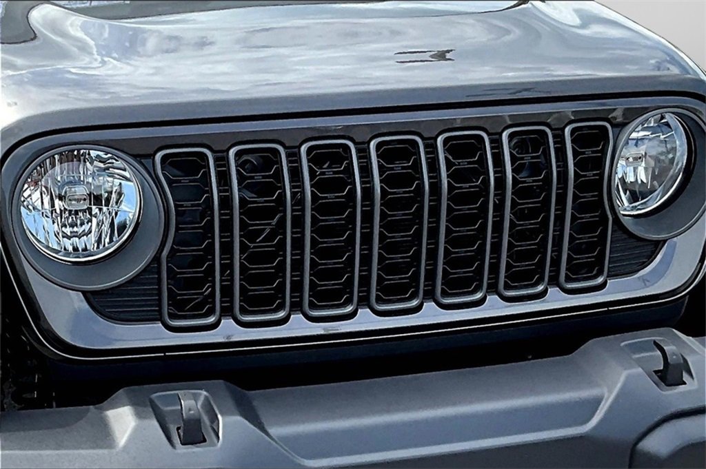 New 2025 Jeep Gladiator Sport image 30