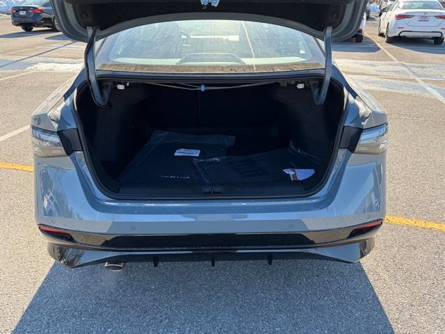 New 2026 Nissan Sentra SR w/ SR Premium Package FWD image 7