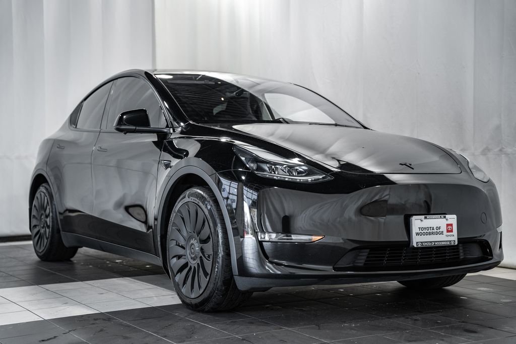 Used 2023 Tesla Model Y Long Range image 1