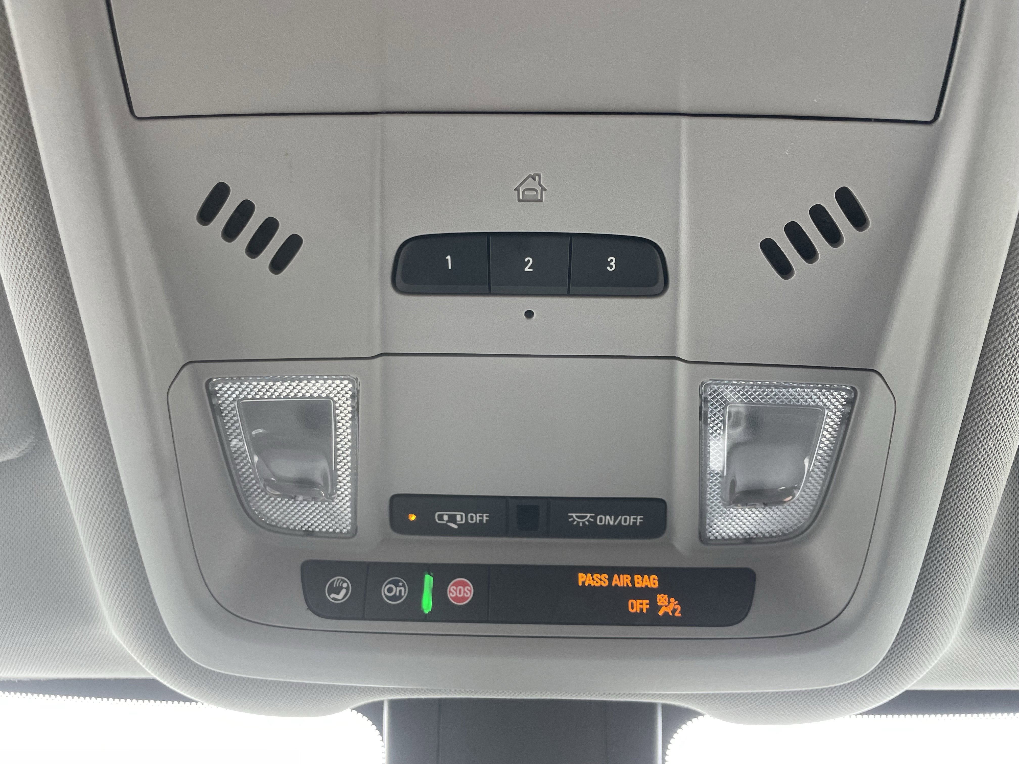 Used 2024 GMC Terrain SLT image 30