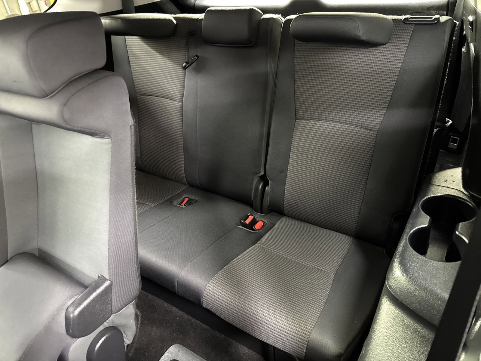 Used 2023 Toyota Highlander L image 29