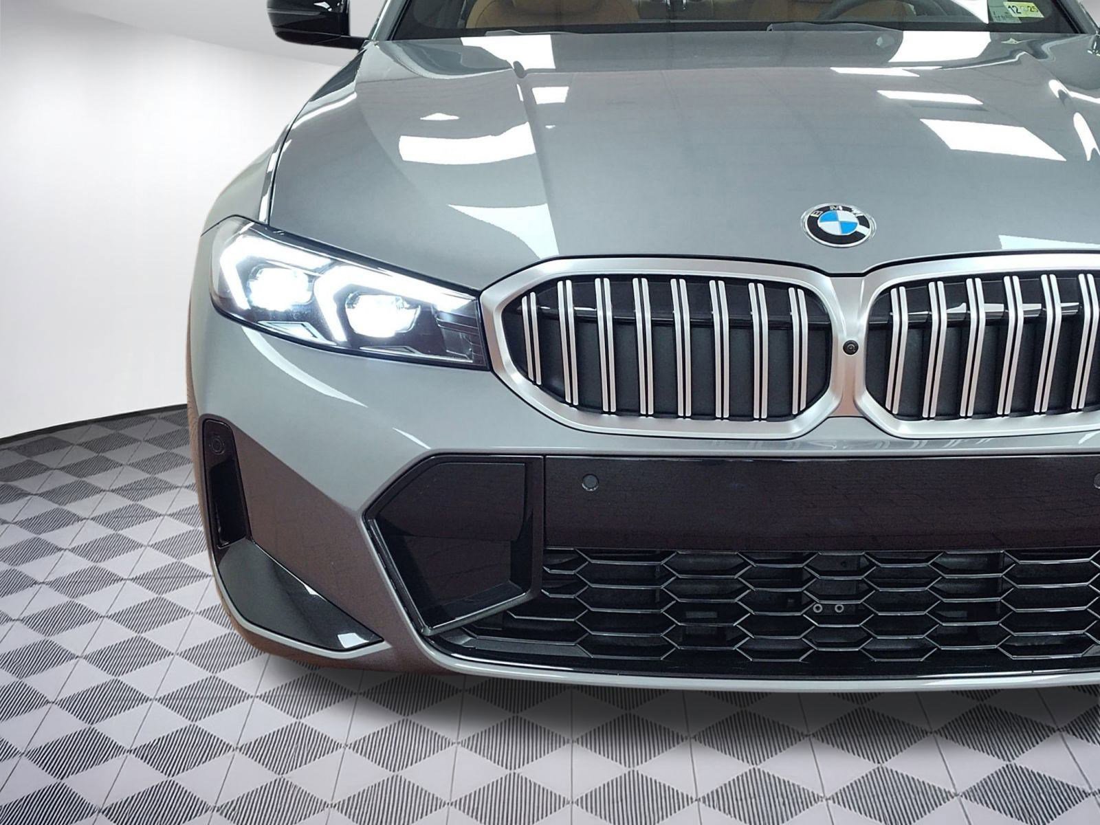 Used 2025 BMW 330i xDrive Sedan w/ M Sport Package AWD/4WD image 19