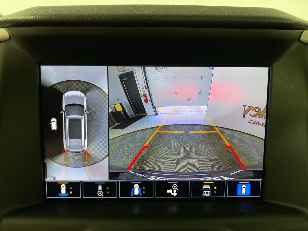 Certified 2023 GMC Terrain Denali w/ Denali Premium Package AWD/4WD image 17