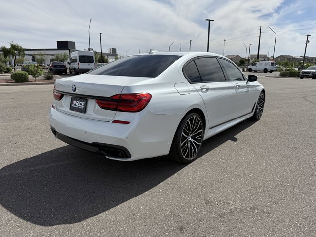 Used 2019 BMW 740i w/ M Sport Package RWD image 5