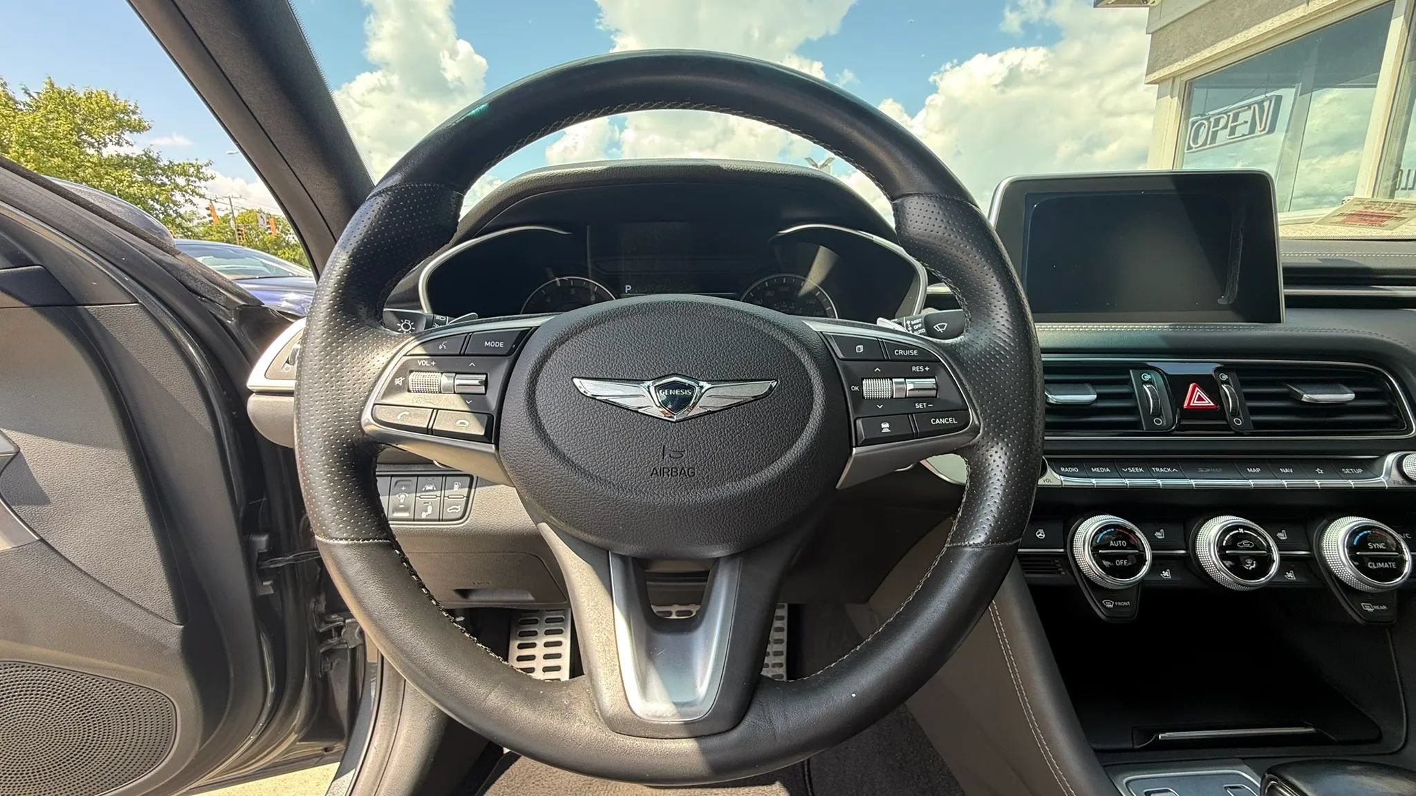Used 2019 Genesis G70 2.0T Advanced w/ Sport Package AWD/4WD image 15