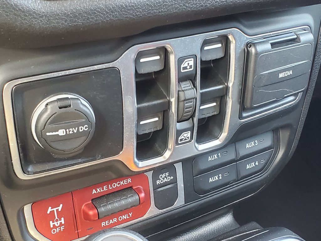 Used 2025 Jeep Wrangler Unlimited Sport S 4xe AWD/4WD image 19