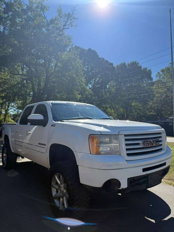 Used 2011 GMC Sierra 1500 SLE image 8