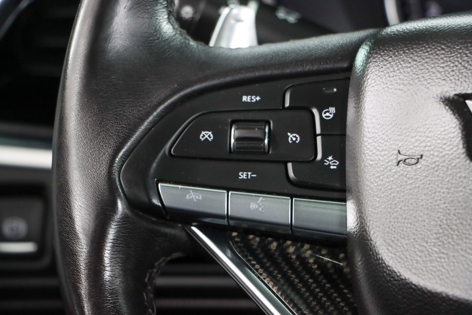 Used 2023 Cadillac XT6 Sport AWD/4WD image 13