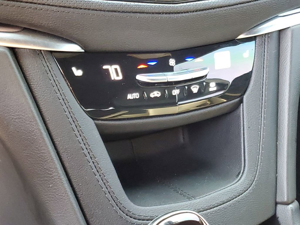 Certified 2025 Cadillac XT5 Luxury FWD image 15