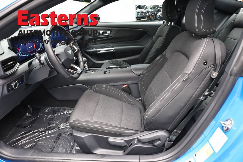 Used 2025 Ford Mustang GT RWD image 13