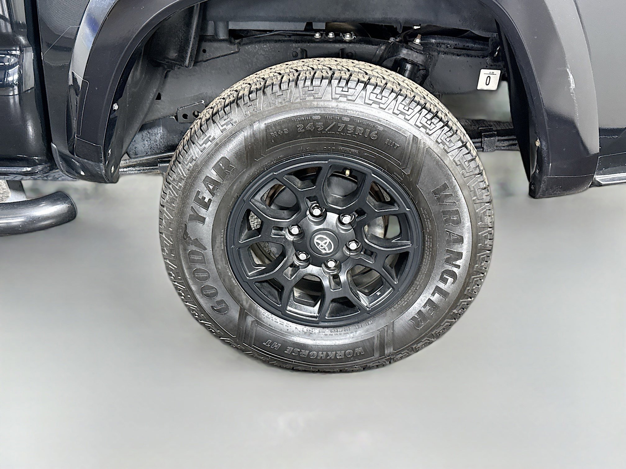 Used 2022 Toyota Tacoma SR5 w/ Technology Package image 36