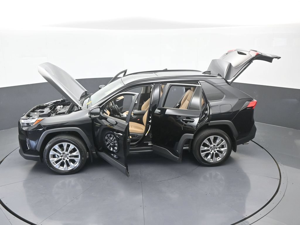 Used 2025 Toyota RAV4 XLE Premium FWD image 68