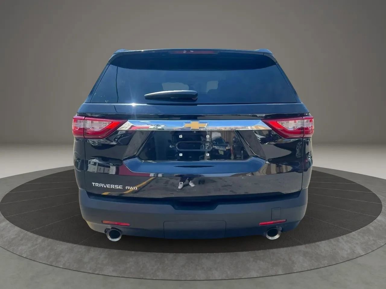 Used 2021 Chevrolet Traverse LS AWD/4WD image 6