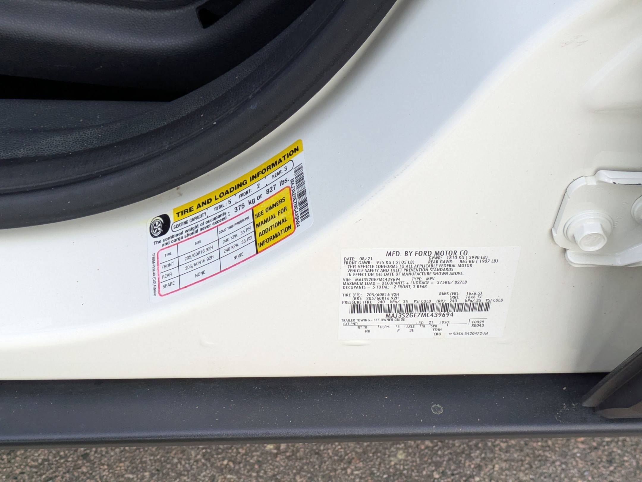 Certified 2021 Ford EcoSport SE image 35