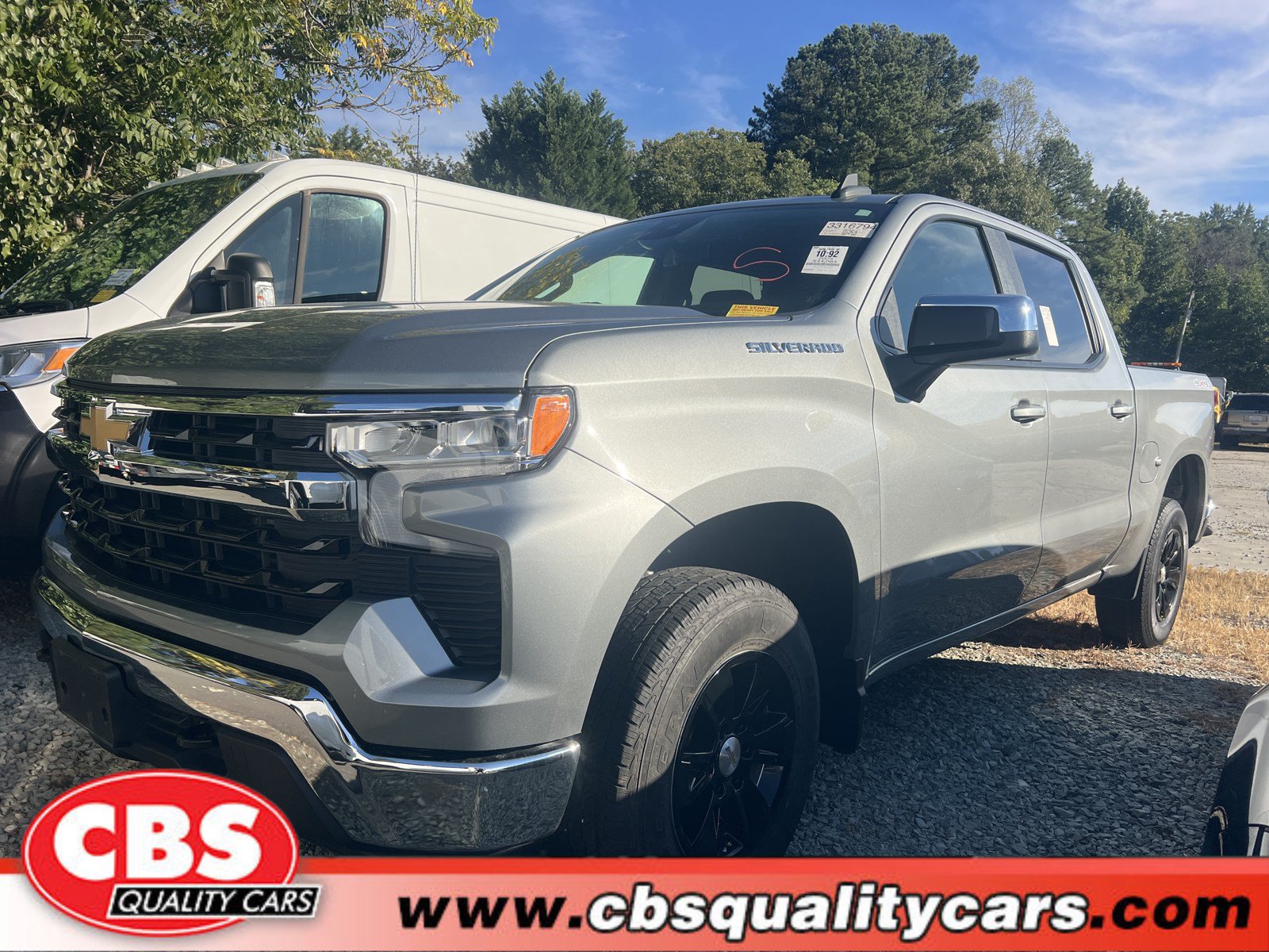 Used 2025 Chevrolet Silverado 1500 LT AWD/4WD image 1