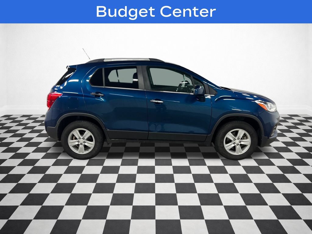 Used 2020 Chevrolet Trax LT w/ Driver Confidence Package AWD/4WD image 9
