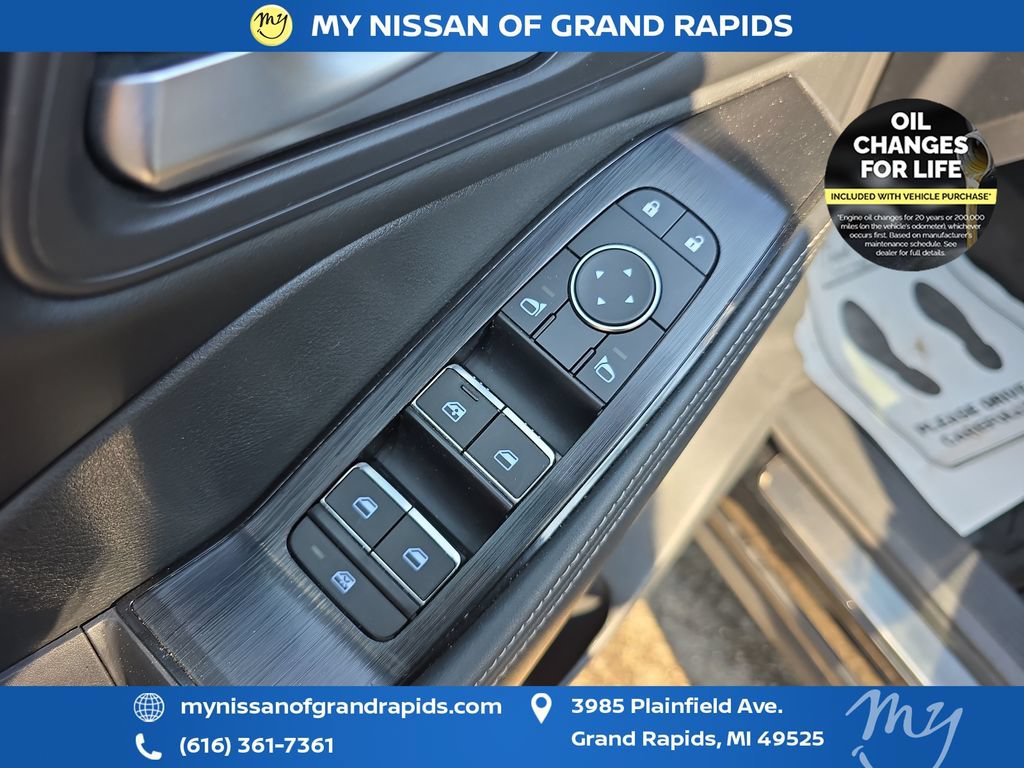 Used 2023 Nissan Rogue SL w/ SL Premium Package AWD/4WD image 12