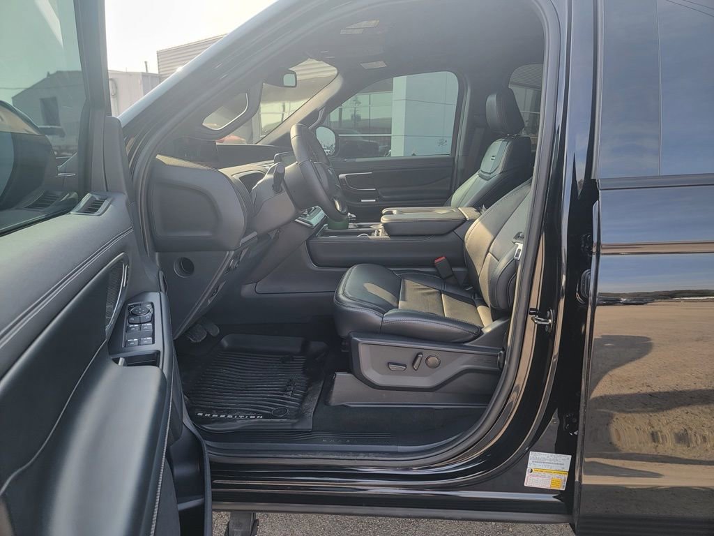 Used 2025 Ford Expedition Platinum w/ Stealth Performance Package image 10