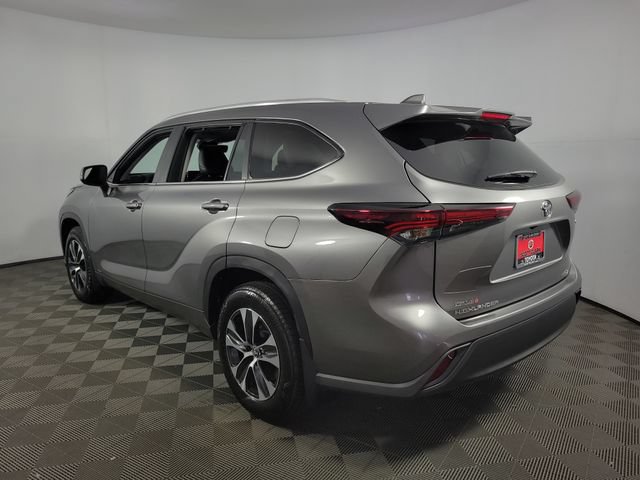 Used 2026 Toyota Highlander XLE AWD/4WD image 5