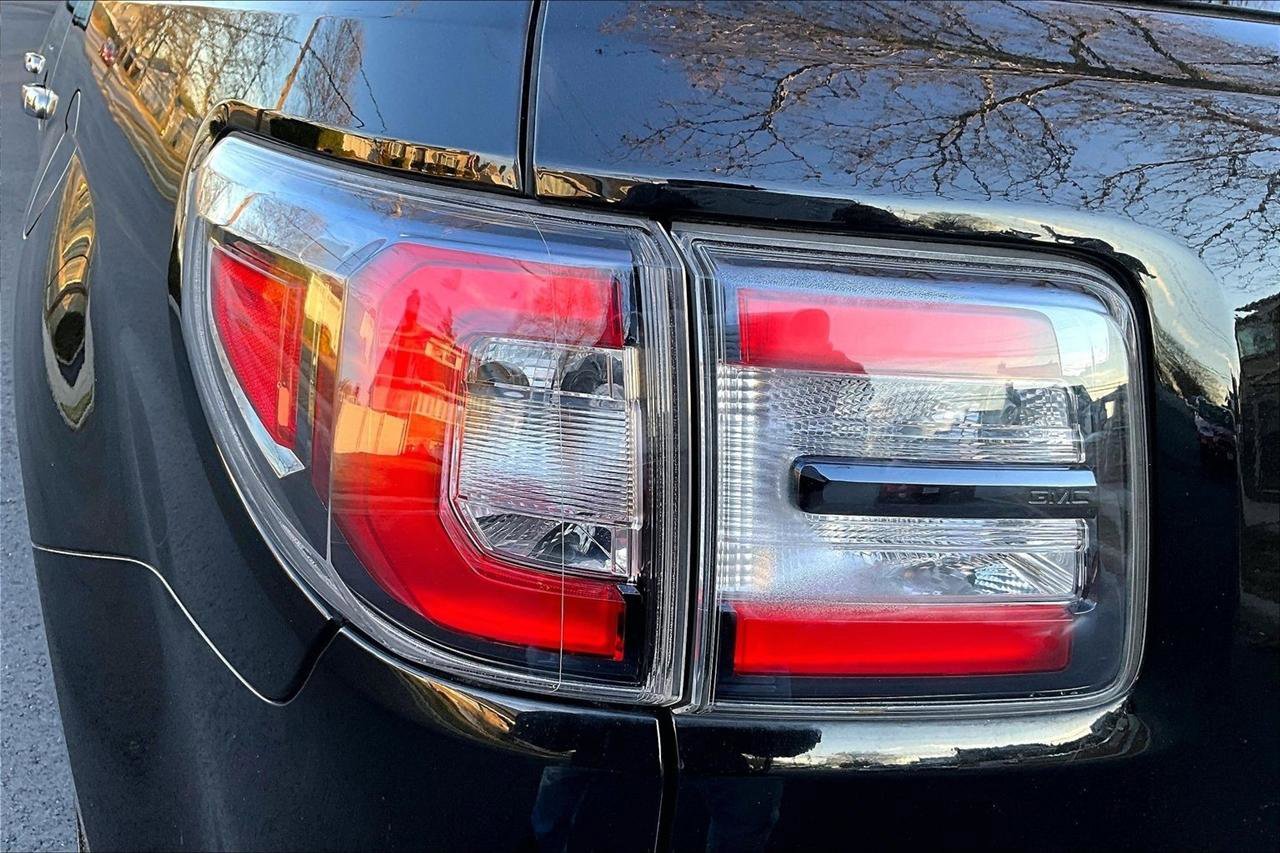 Used 2016 GMC Acadia Denali image 23