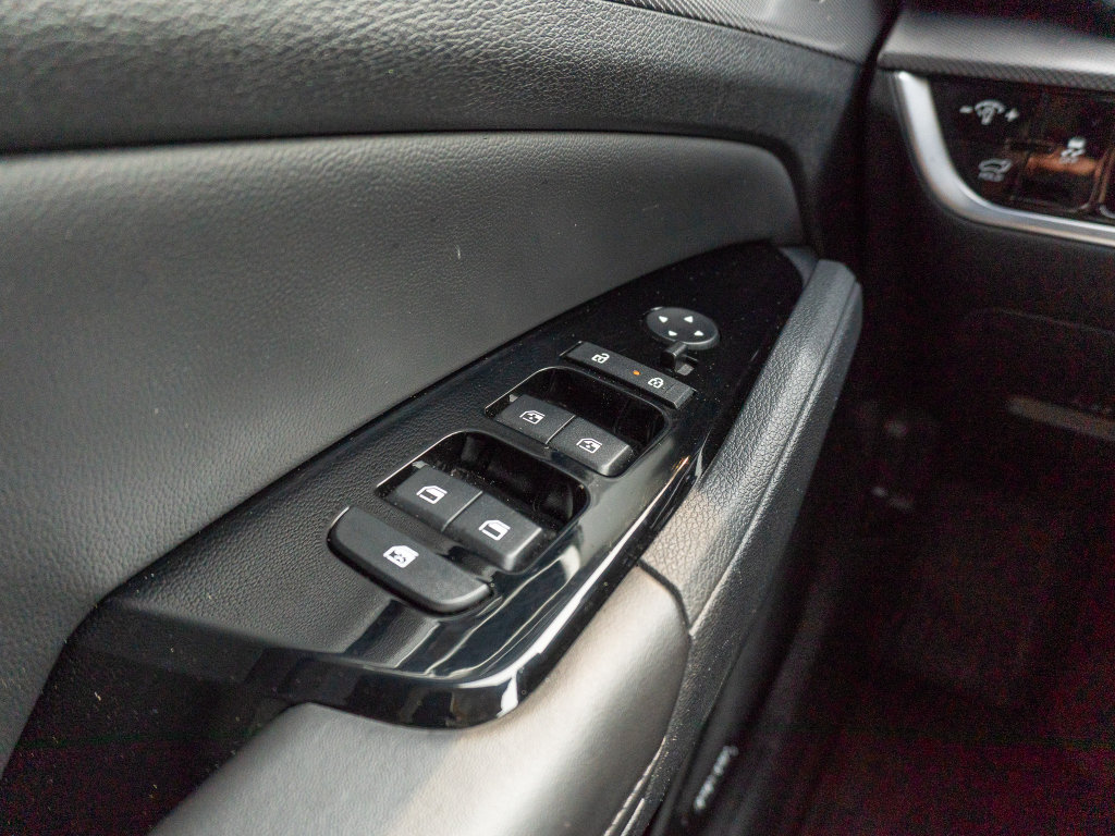 Used 2024 Kia Sportage SX FWD image 29