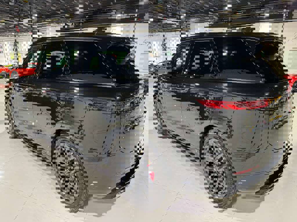 Used 2024 Land Rover Range Rover Sport Autobiography image 5