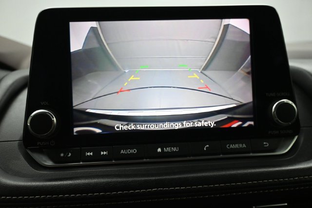 Used 2022 Nissan Rogue SV FWD image 15