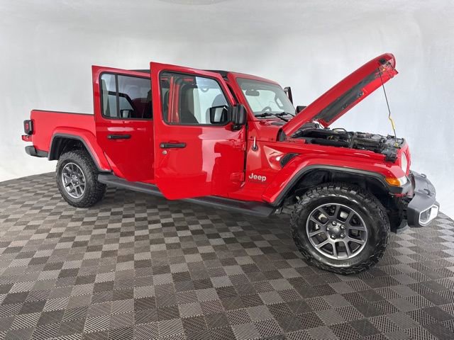 Used 2020 Jeep Gladiator Overland w/ Cold Weather Group image 14