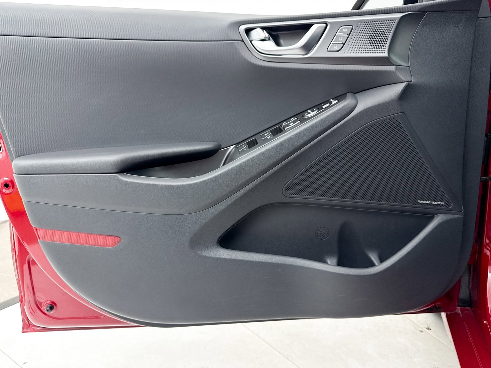 Used 2021 Hyundai Ioniq Limited image 35