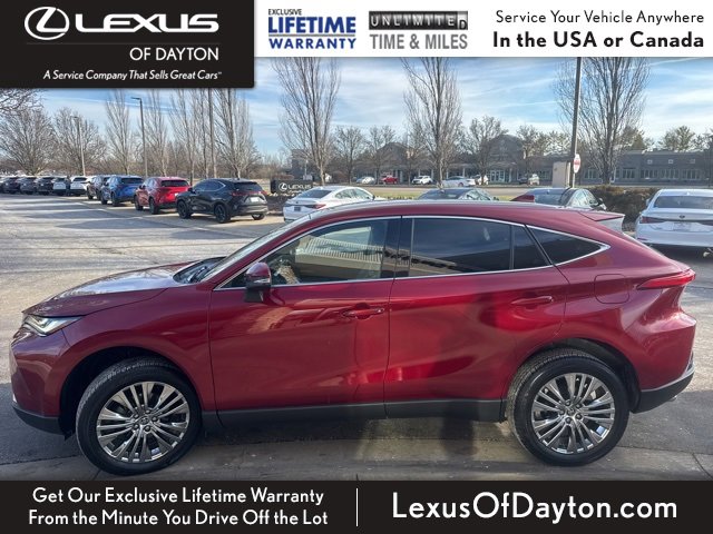 Used 2023 Toyota Venza XLE image 6