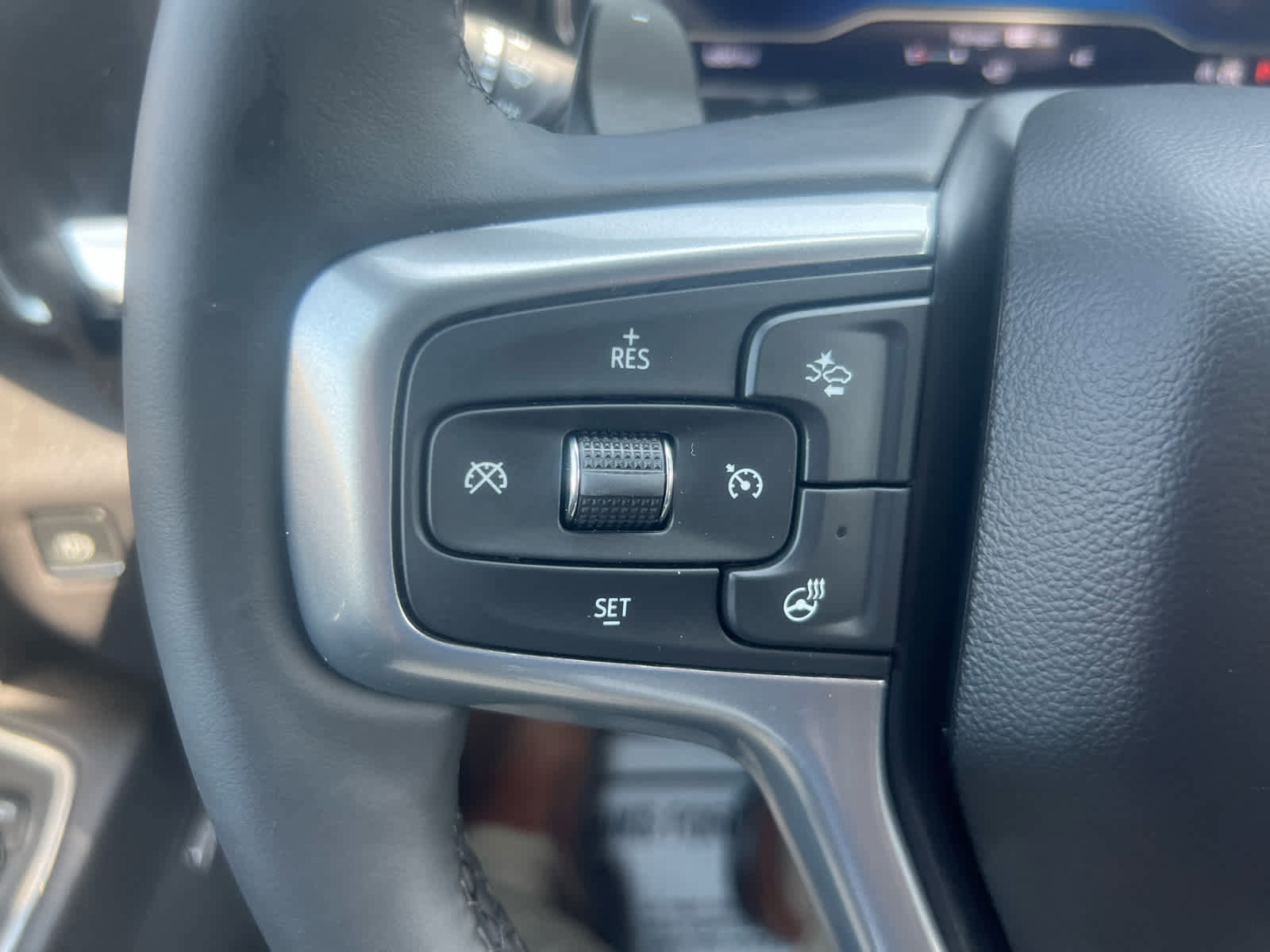 Used 2024 Chevrolet Silverado 1500 LTZ w/ LTZ Premium Package image 17