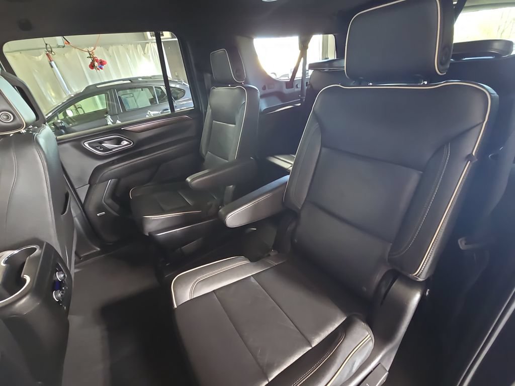 Certified 2023 Chevrolet Suburban Premier AWD/4WD image 16