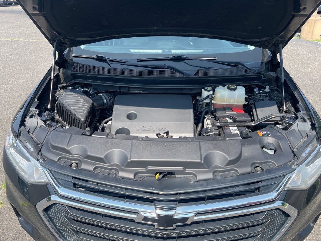 Used 2019 Chevrolet Traverse LS AWD/4WD image 11