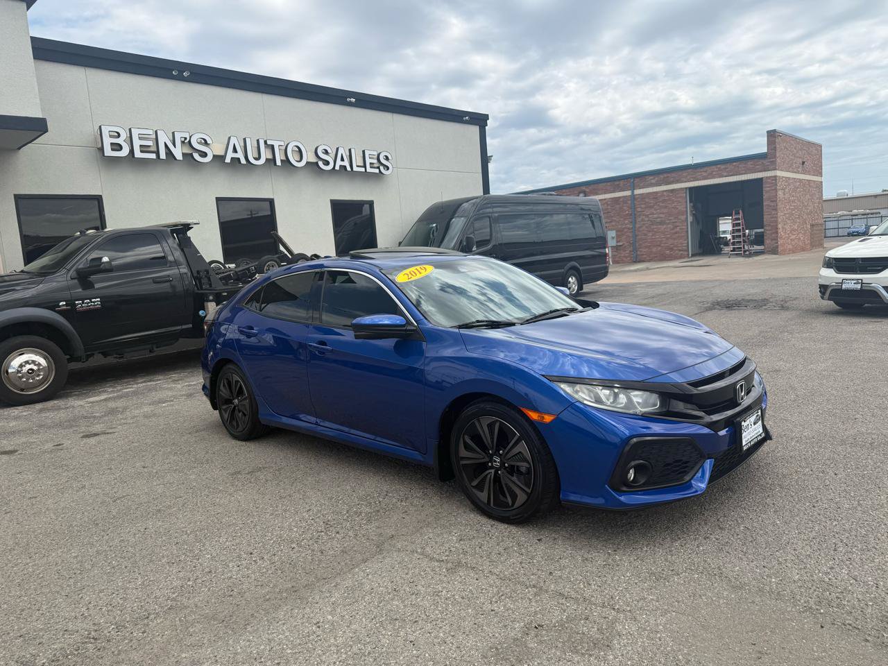 Used 2019 Honda Civic EX-L image 4
