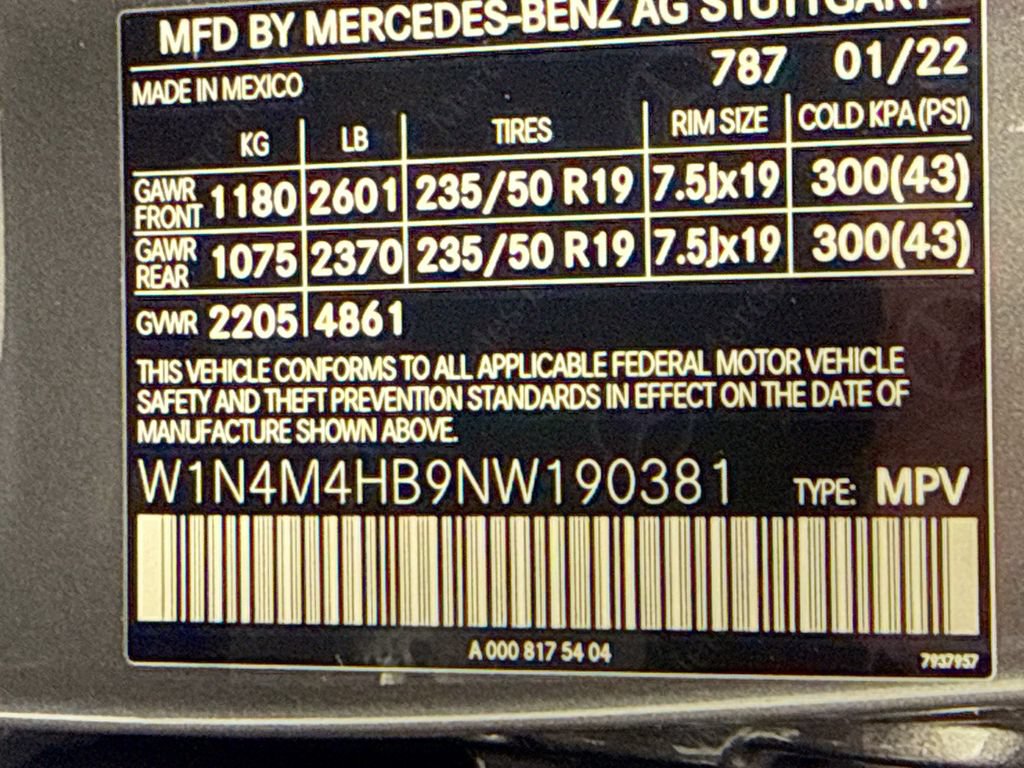 Used 2022 Mercedes-Benz GLB 250 4MATIC image 34