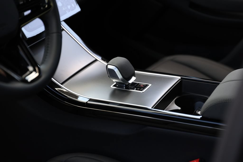 New 2026 Land Rover Range Rover Evoque S AWD/4WD image 19