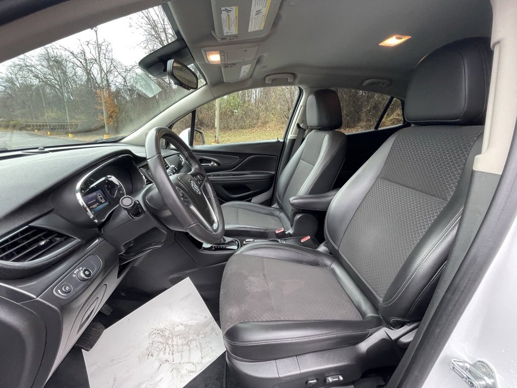 Certified 2021 Buick Encore Preferred image 20