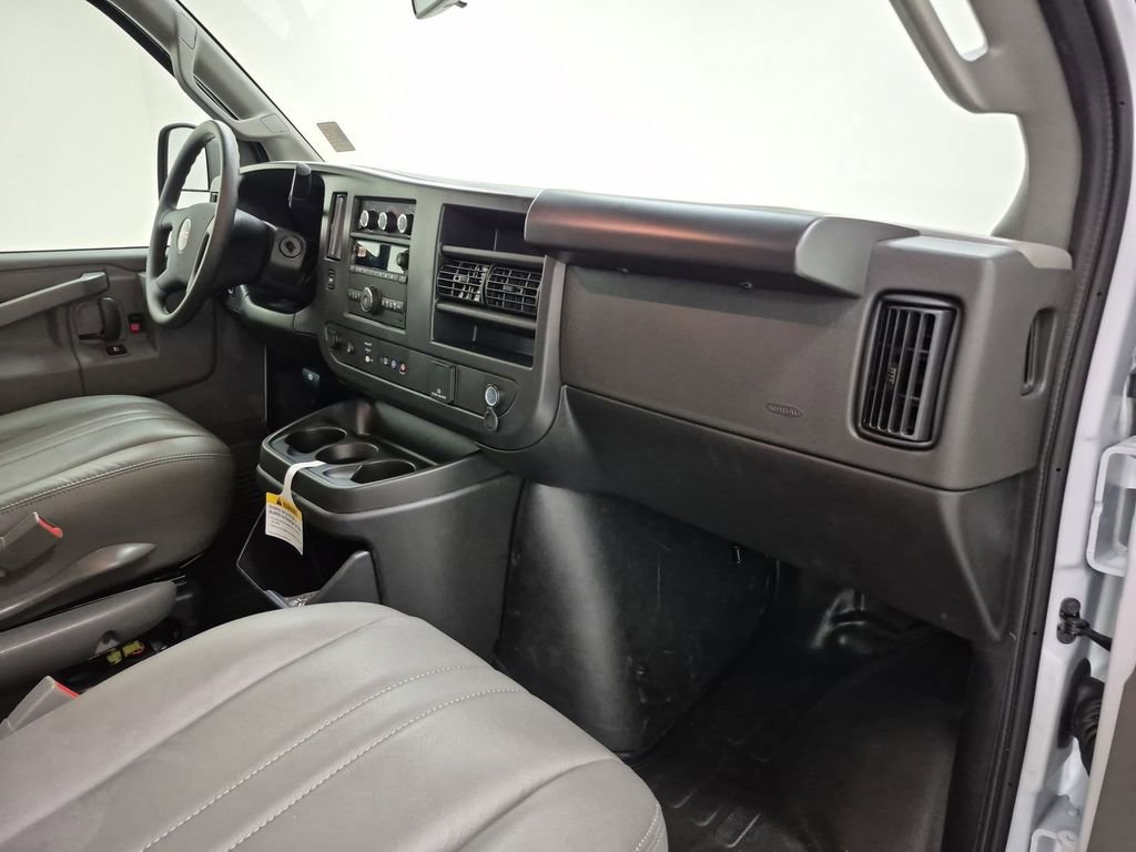 New 2025 GMC Savana 2500 Extended w/ Enhanced Convenience Package image 30