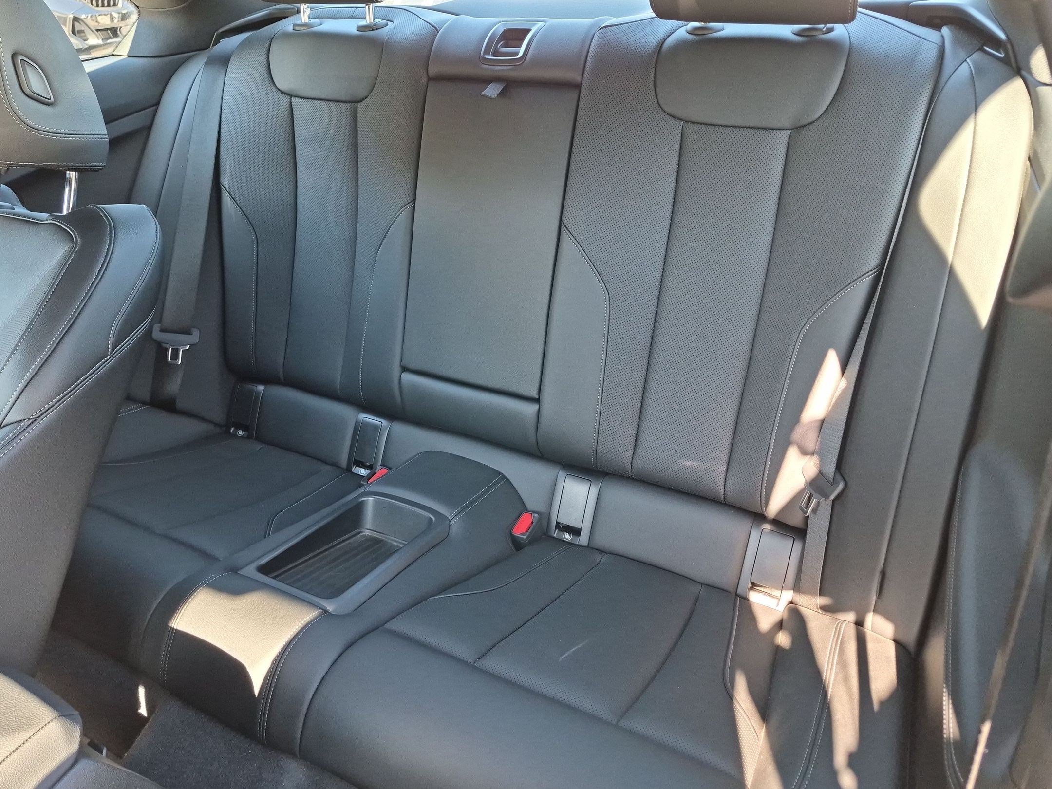 Used 2024 BMW 230i Coupe w/ Convenience Package RWD image 26