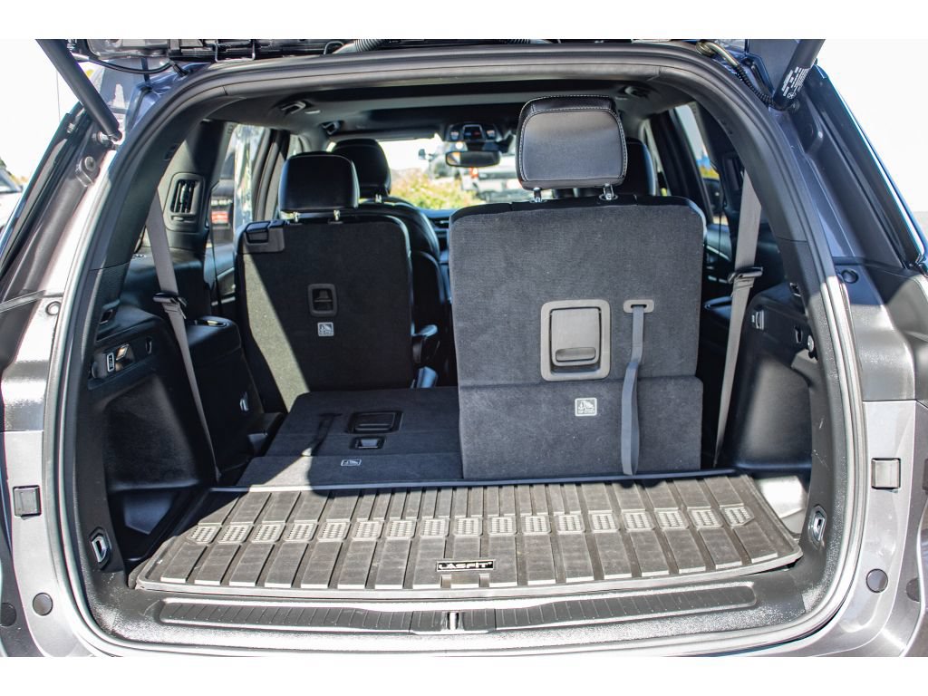 Used 2023 Jeep Grand Cherokee L Laredo AWD/4WD image 13