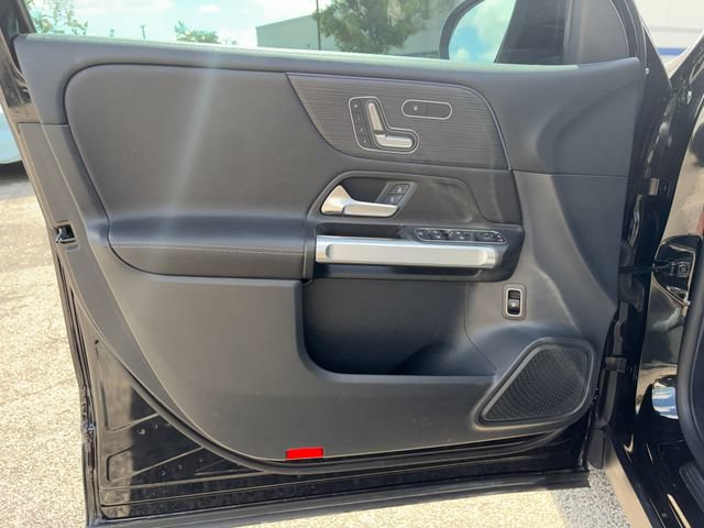 Used 2022 Mercedes-Benz GLB 250 image 19