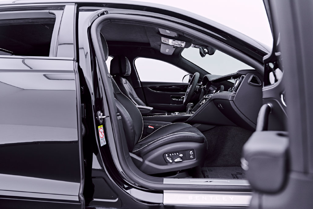 Used 2023 Bentley Flying Spur S V8 AWD/4WD image 29