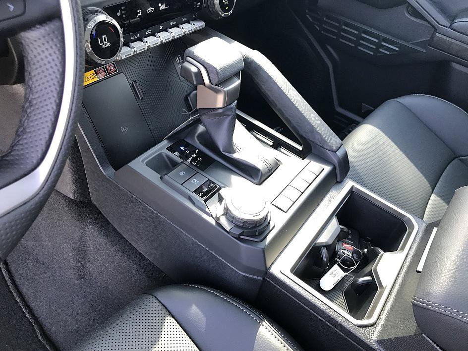 New 2025 Toyota Tacoma Limited AWD/4WD image 16