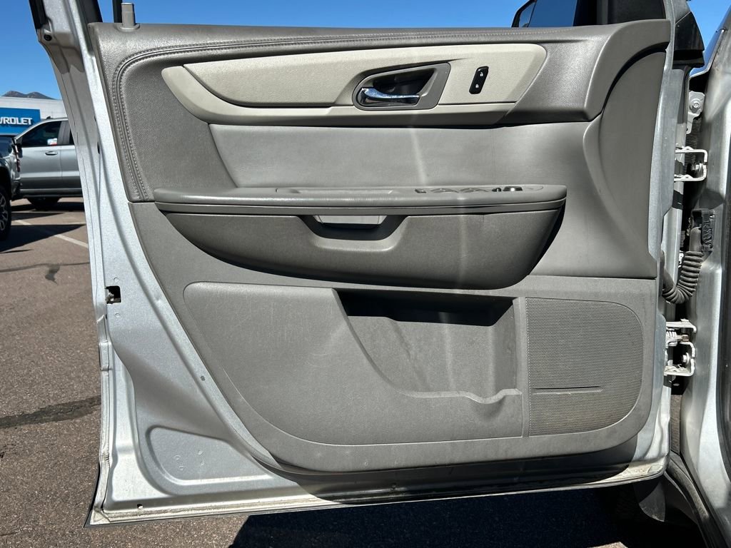 Used 2014 Chevrolet Traverse LS image 29