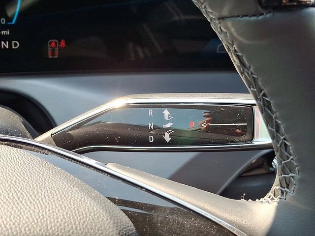 New 2026 Cadillac Vistiq Sport w/ LPO, Floor Liner Package image 9