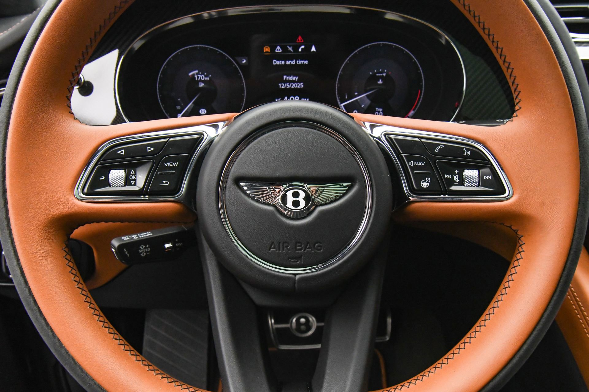 Certified 2022 Bentley Bentayga image 36