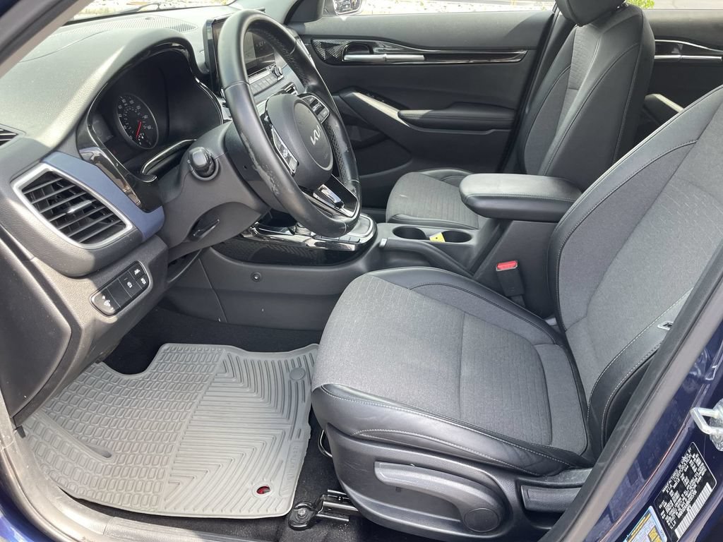 Used 2022 Kia Seltos S FWD image 8